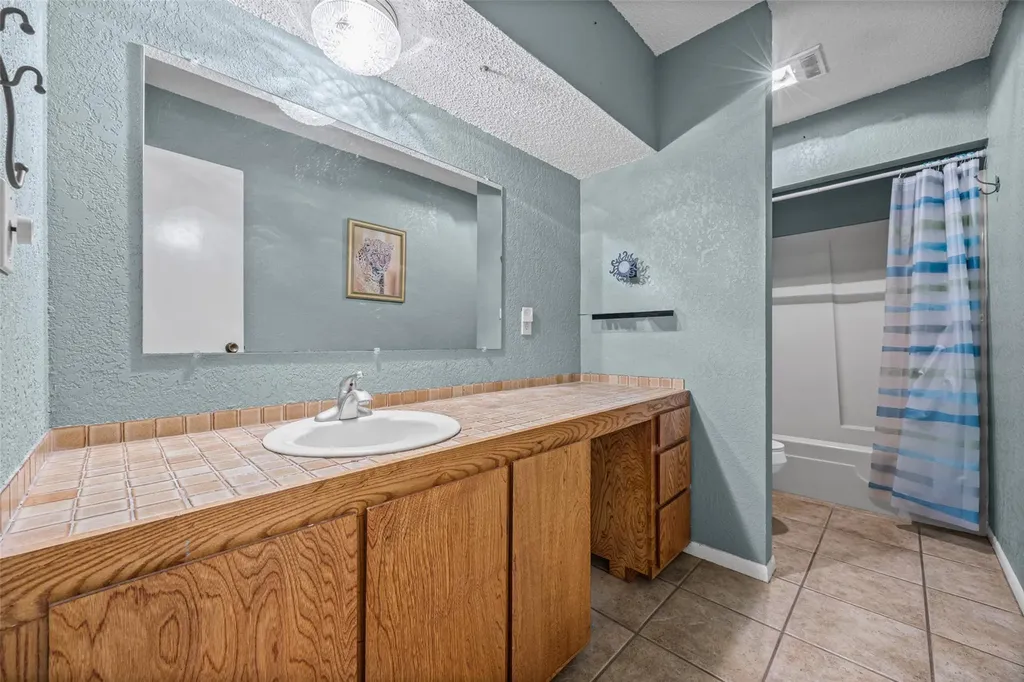 5311 Avispa Way Austin TX 78738