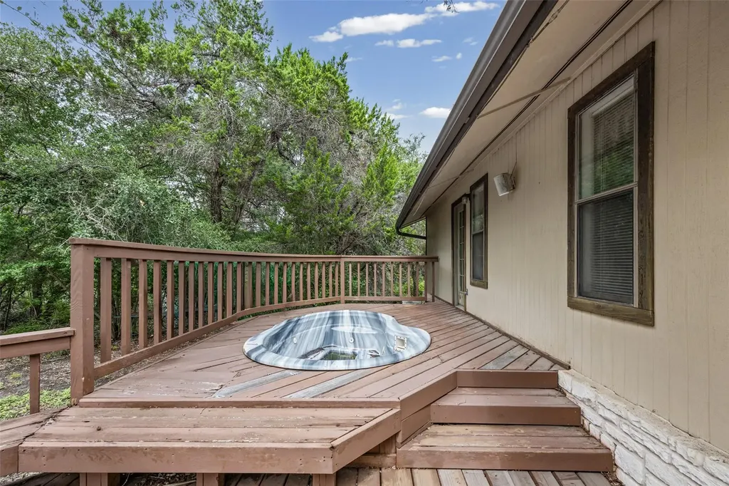 5311 Avispa Way Austin TX 78738