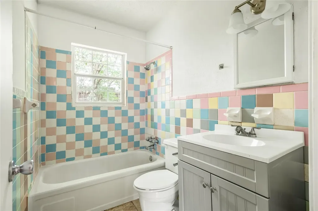 918 E 50th Austin TX 78751
