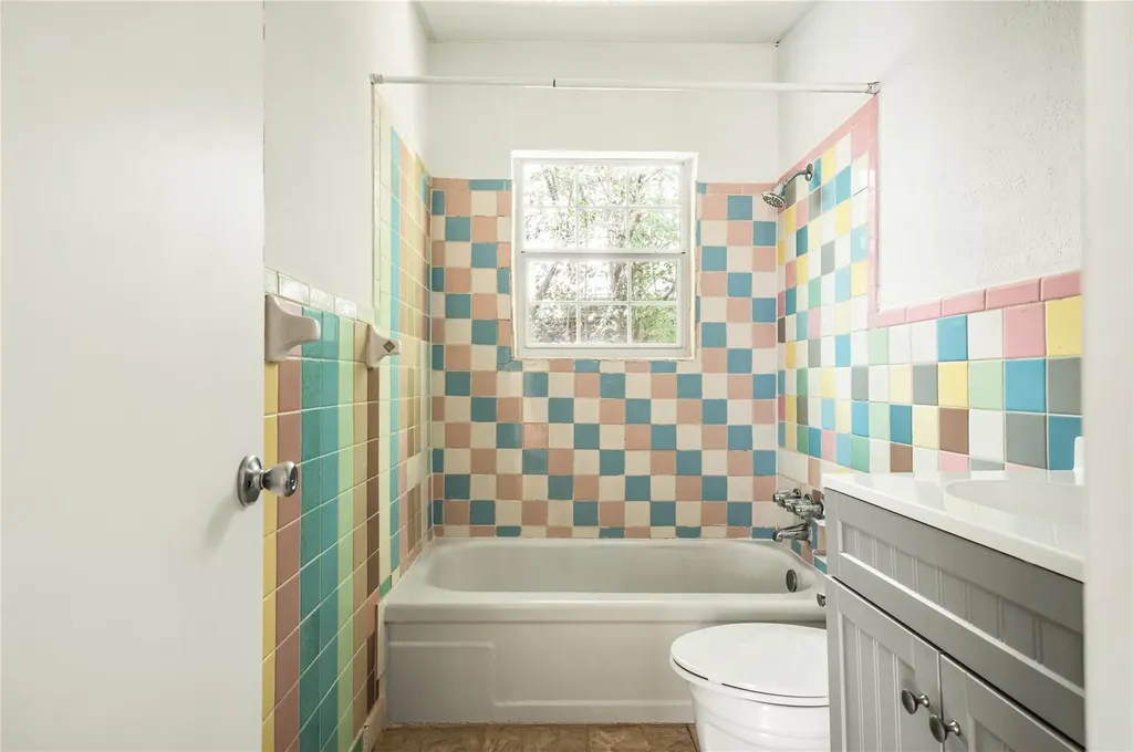918 E 50th Austin TX 78751