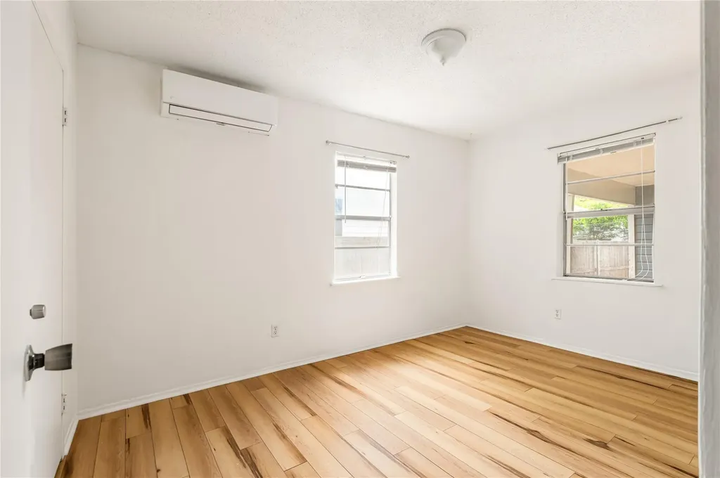 918 E 50th Austin TX 78751