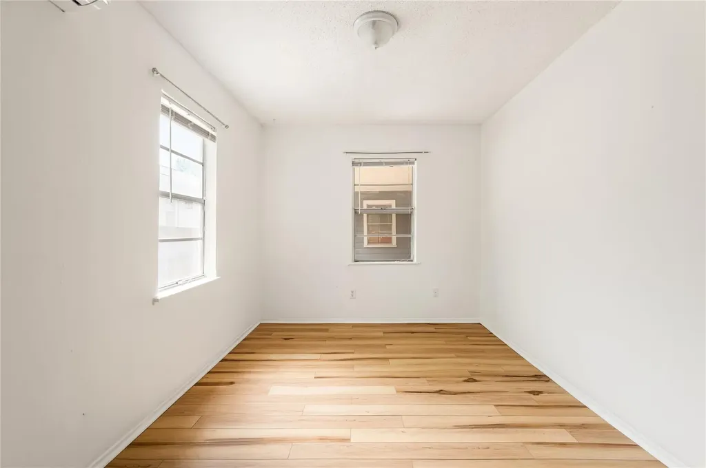918 E 50th Austin TX 78751