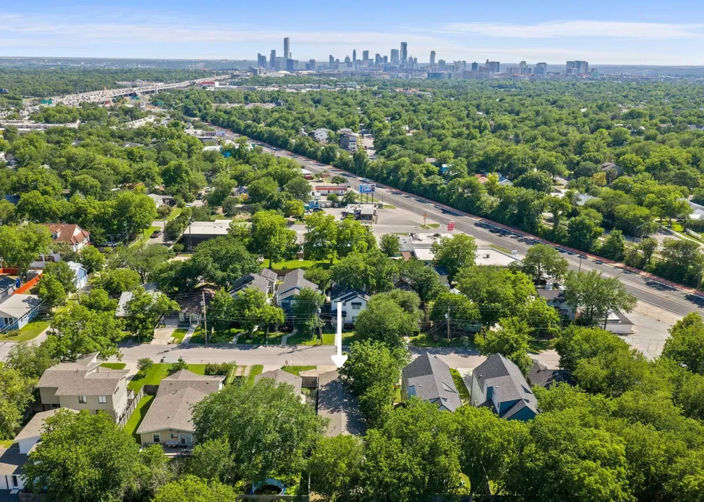 918 E 50th Austin TX 78751