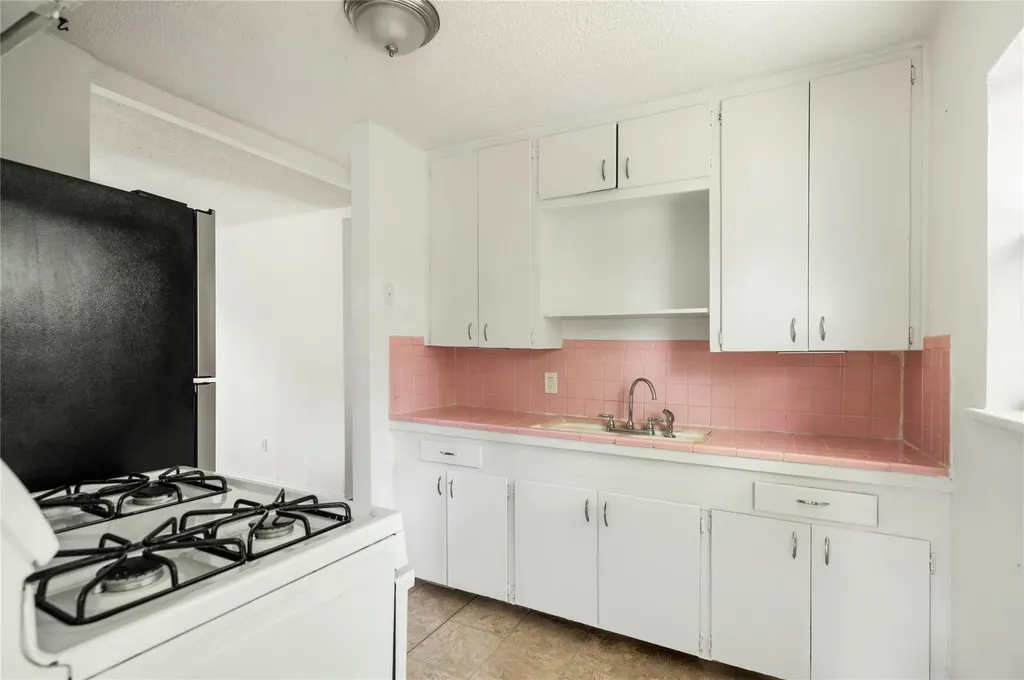 918 E 50th Austin TX 78751