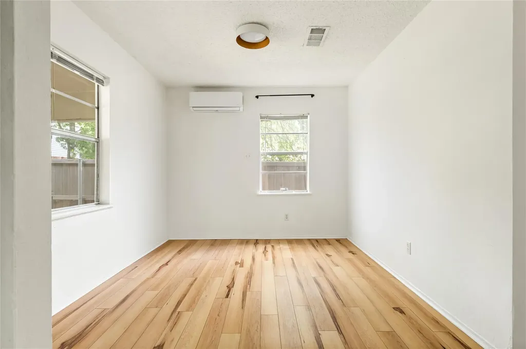 918 E 50th Austin TX 78751