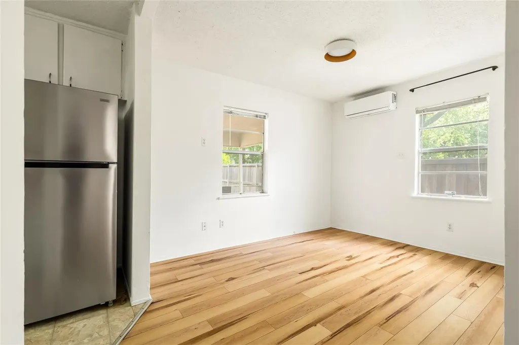 918 E 50th Austin TX 78751