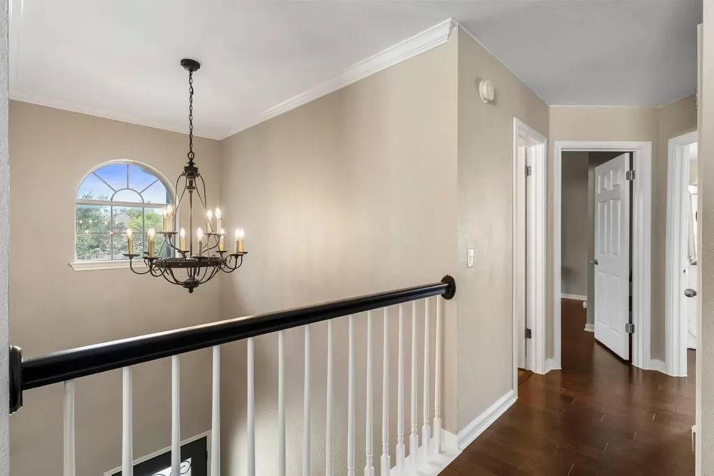 4104 Seldalia Trail Austin TX 78732