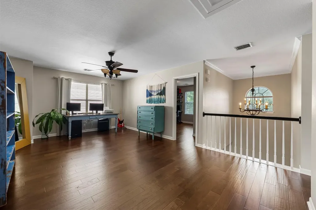 4104 Seldalia Trail Austin TX 78732