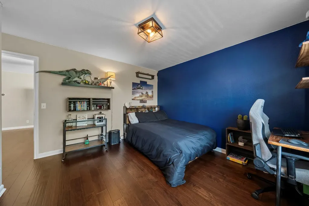 4104 Seldalia Trail Austin TX 78732