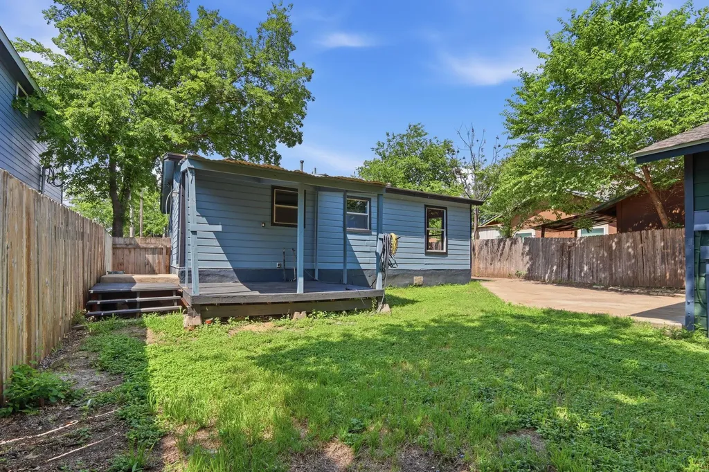 312 Blackson Avenue Austin TX 78752