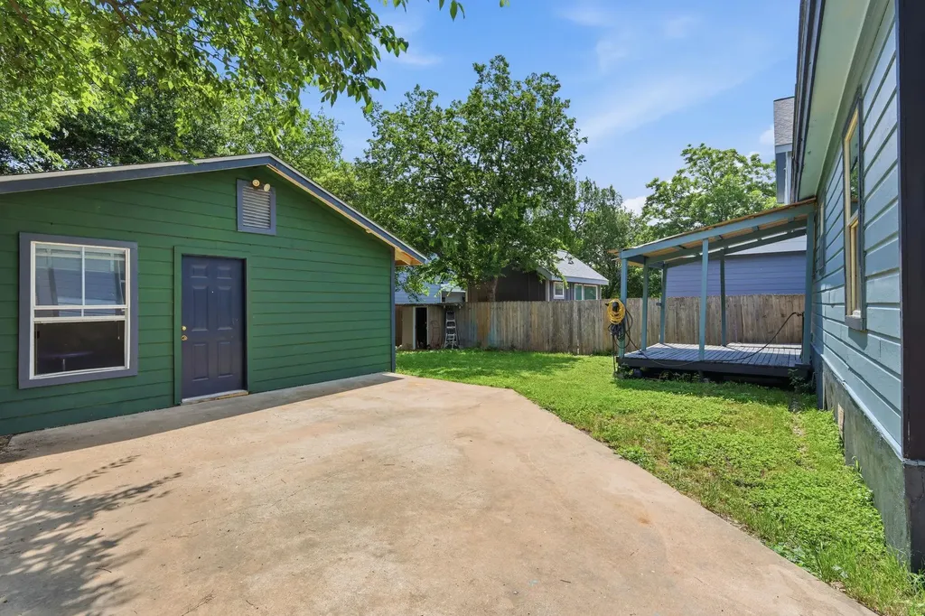 312 Blackson Avenue Austin TX 78752