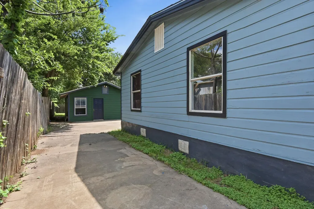 312 Blackson Avenue Austin TX 78752