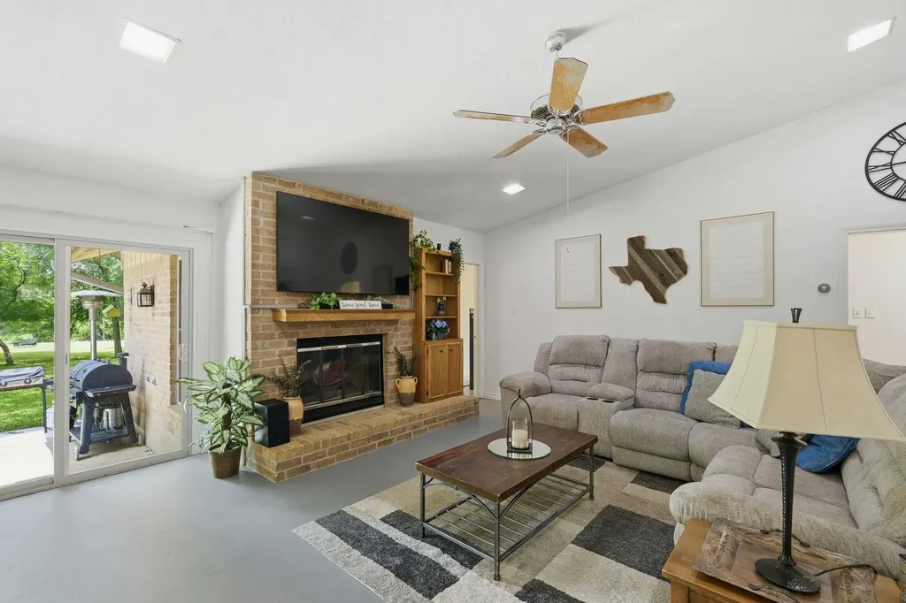 1505 West Creek Loop Round Rock TX 78681