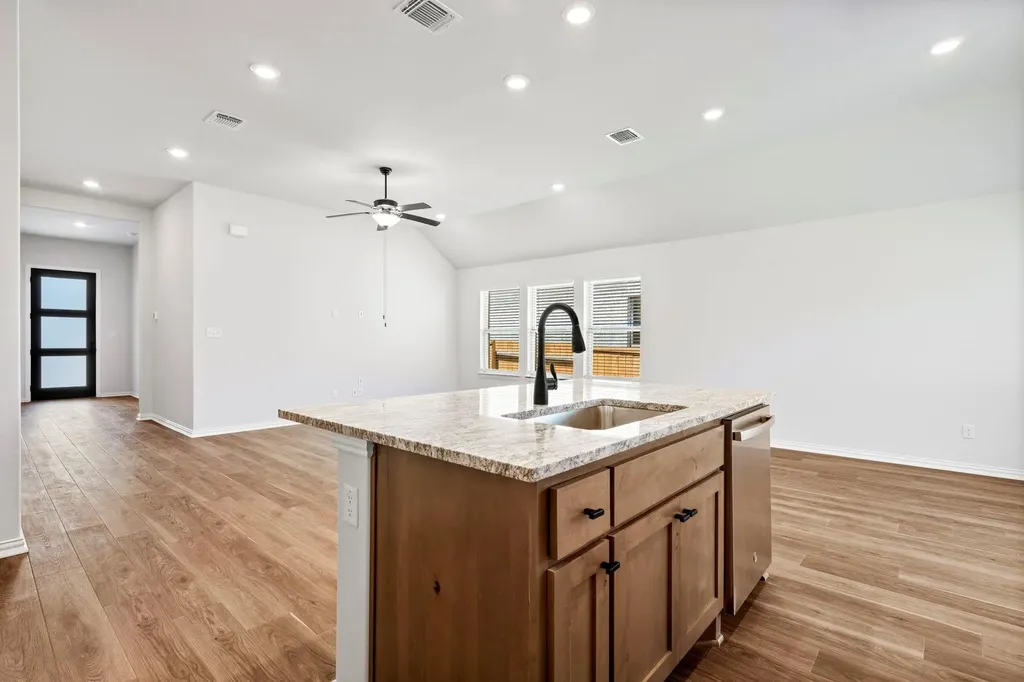 341 Fawn River Run Kyle TX 78640
