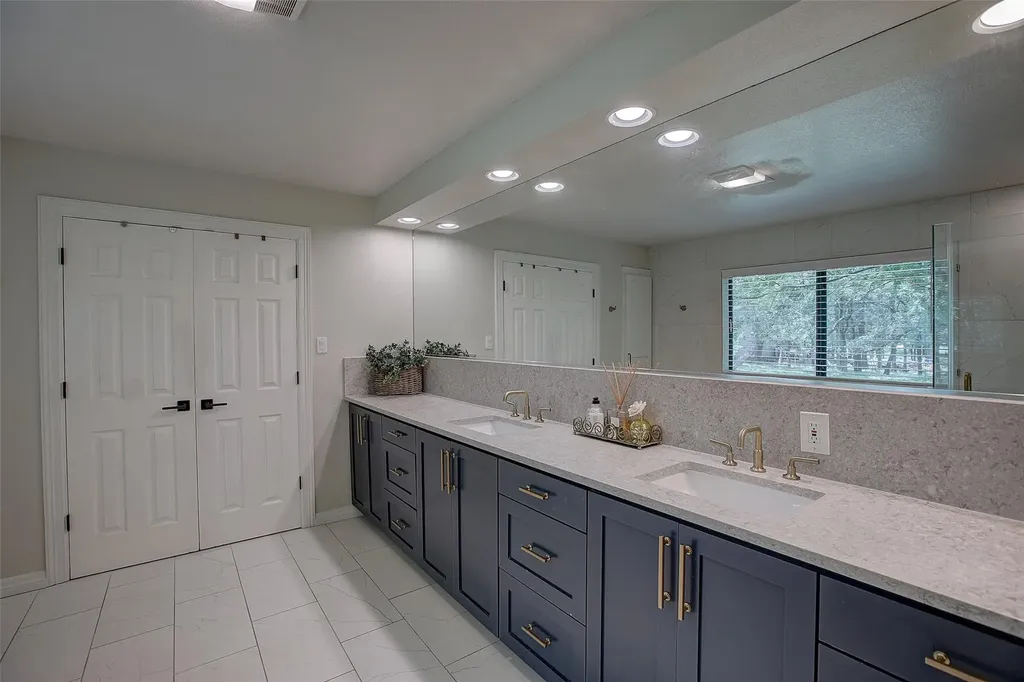 205 E Esparada Drive Georgetown TX 78628