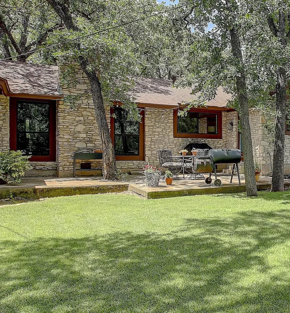 205 E Esparada Drive Georgetown TX 78628