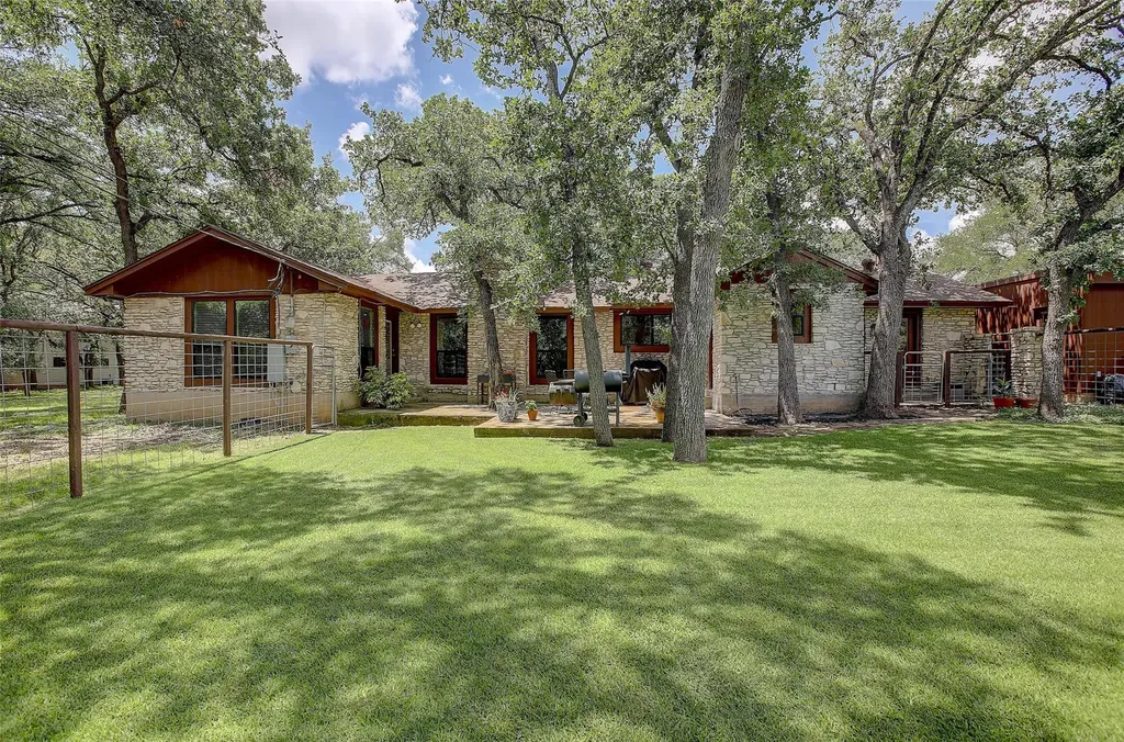 205 E Esparada Drive Georgetown TX 78628