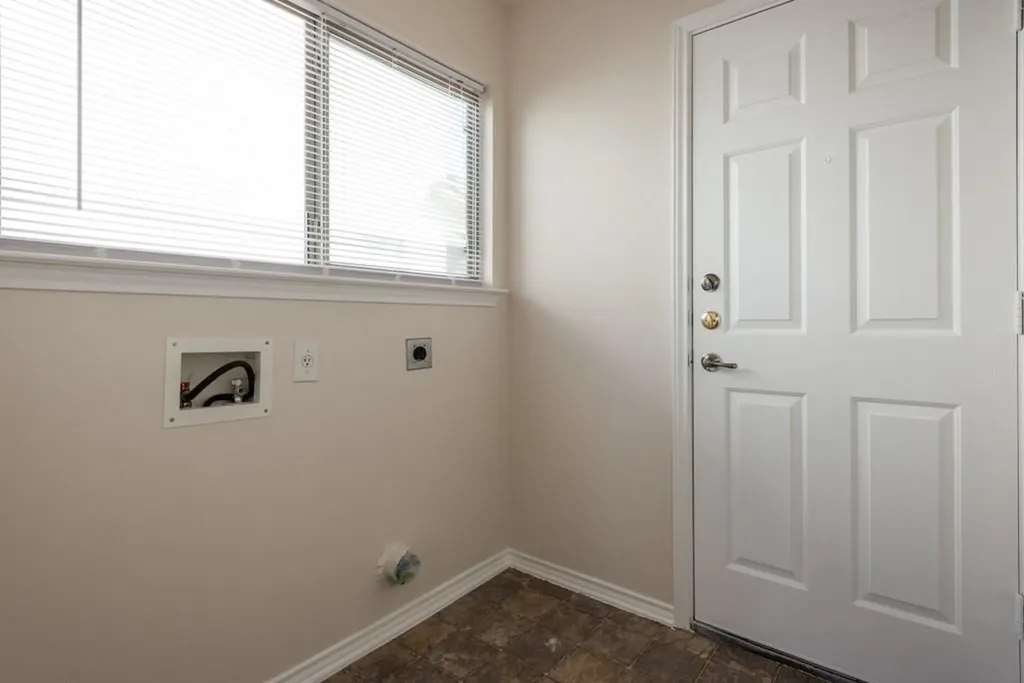 4618 Lyra Circle Austin TX 78744