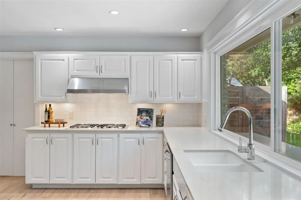 8805 Point West Drive Austin TX 78759