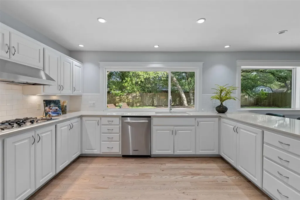 8805 Point West Drive Austin TX 78759