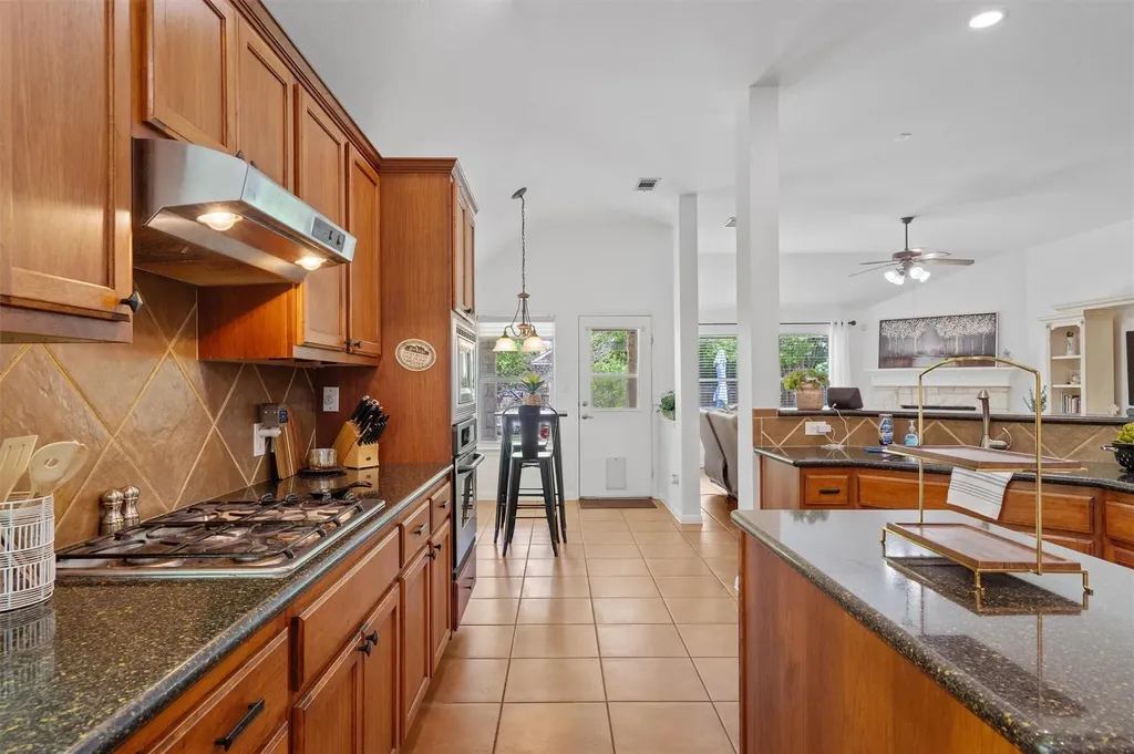 9437 Caves Valley Drive Austin TX 78717