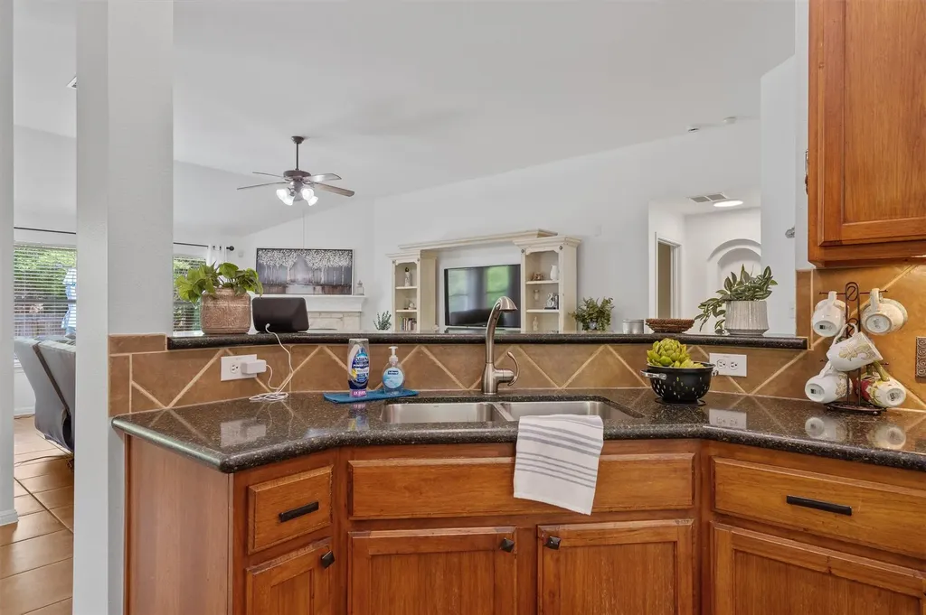 9437 Caves Valley Drive Austin TX 78717