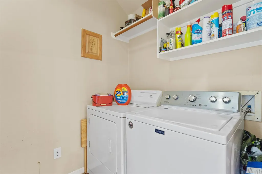 9437 Caves Valley Drive Austin TX 78717