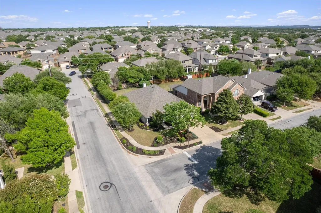 9437 Caves Valley Drive Austin TX 78717