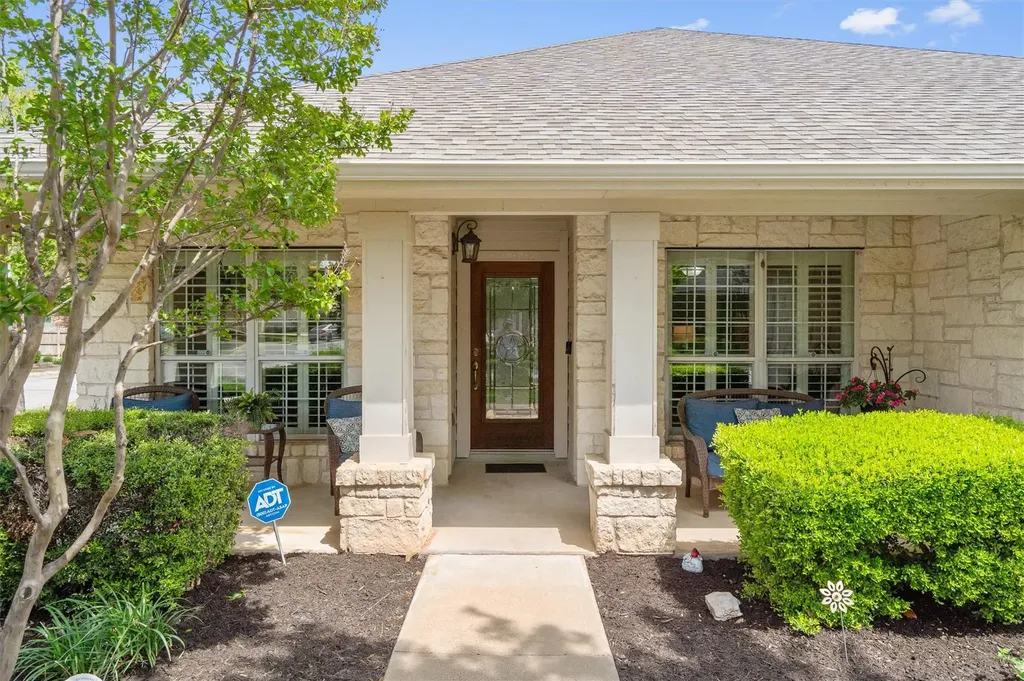 9437 Caves Valley Drive Austin TX 78717