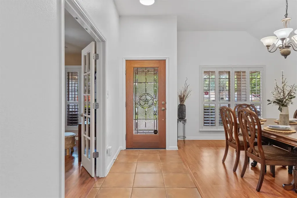 9437 Caves Valley Drive Austin TX 78717