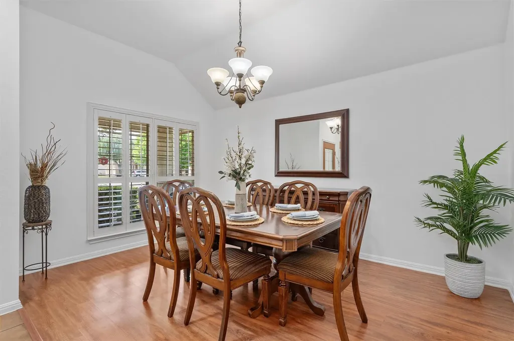 9437 Caves Valley Drive Austin TX 78717