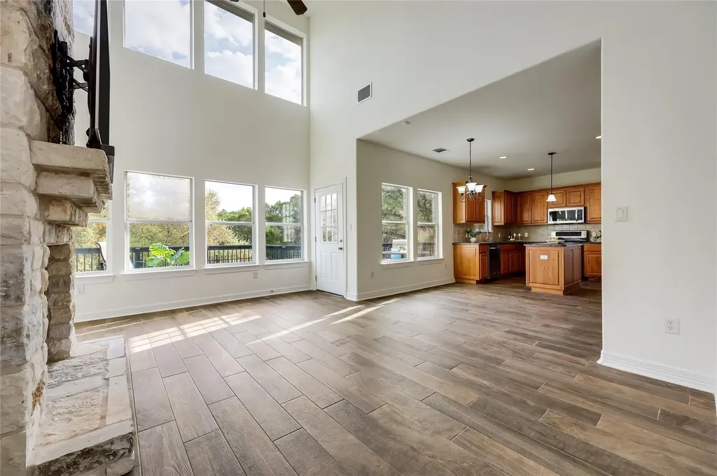 21825 Surrey Lane Lago Vista TX 78645