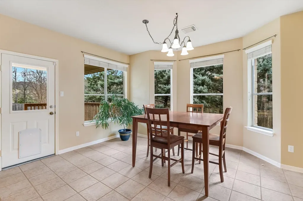 221 Abbey Drive Austin TX 78737