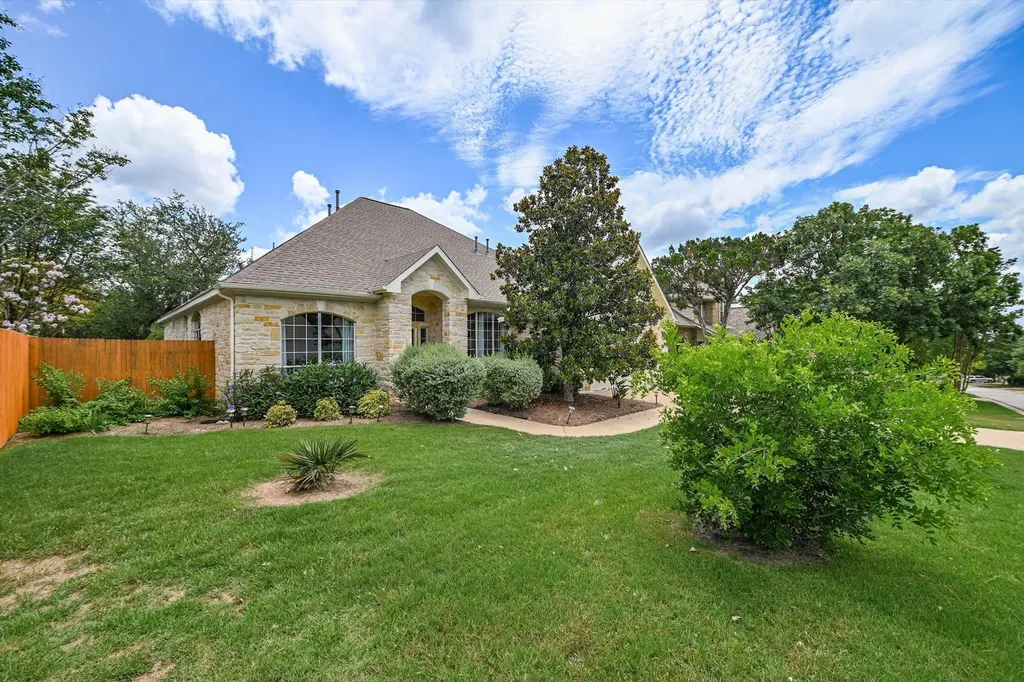 221 Abbey Drive Austin TX 78737