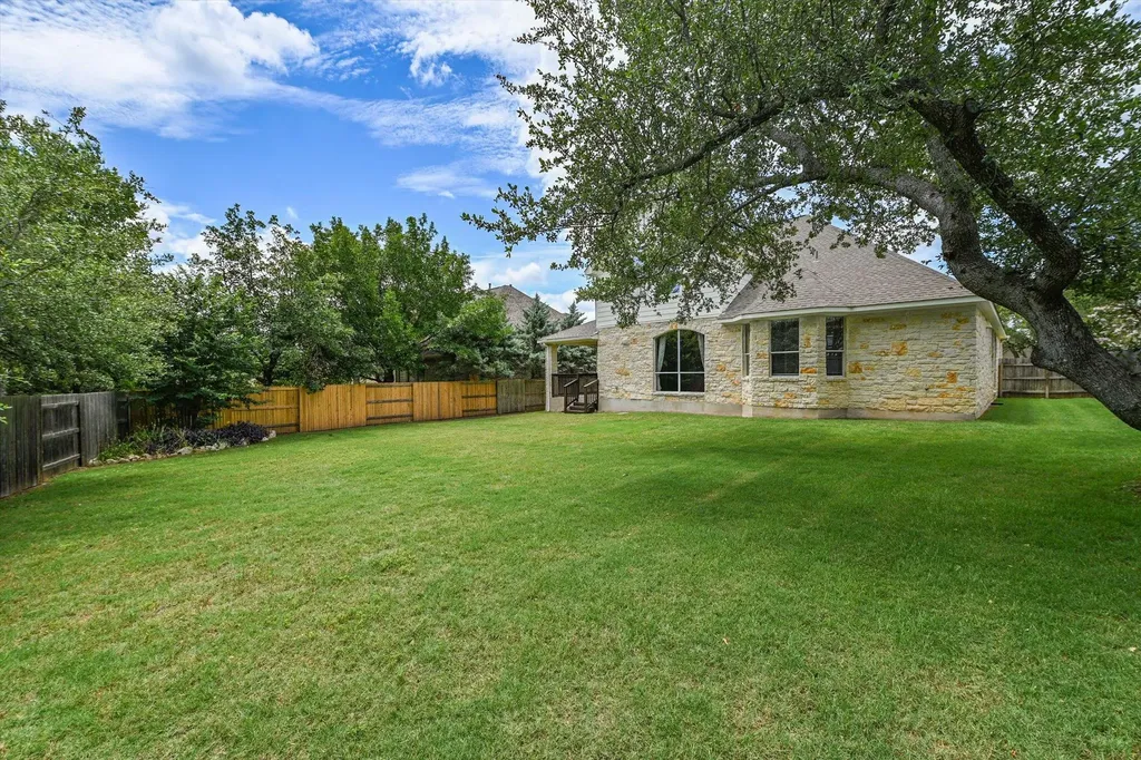 221 Abbey Drive Austin TX 78737