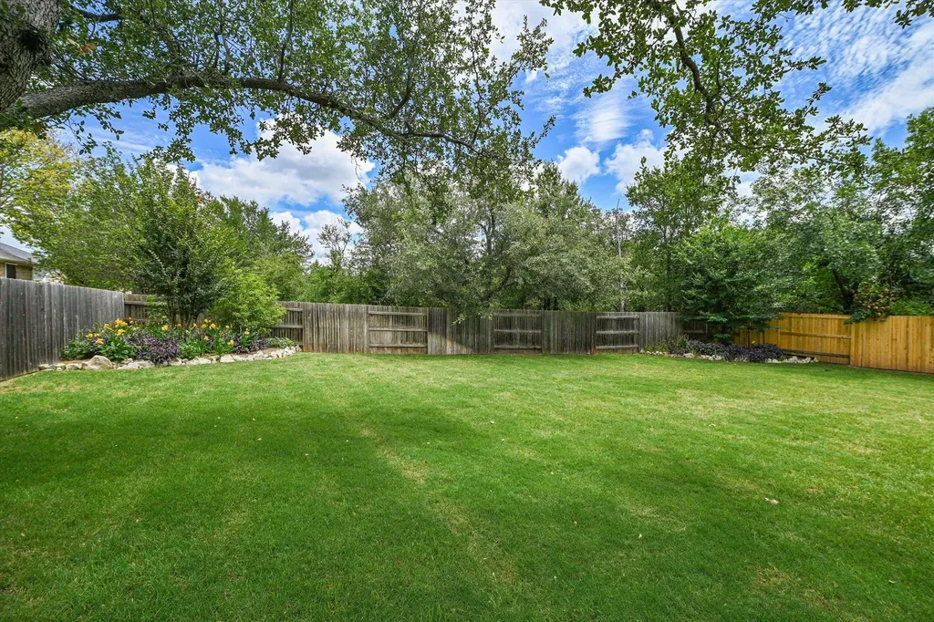 221 Abbey Drive Austin TX 78737