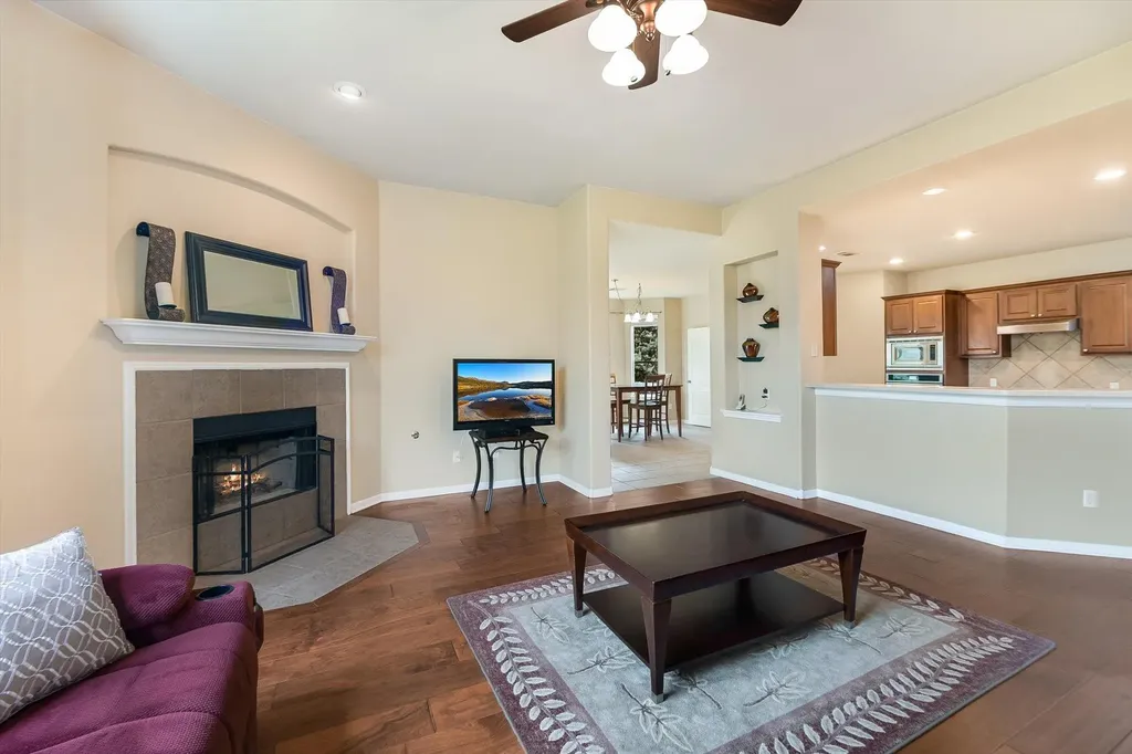 221 Abbey Drive Austin TX 78737