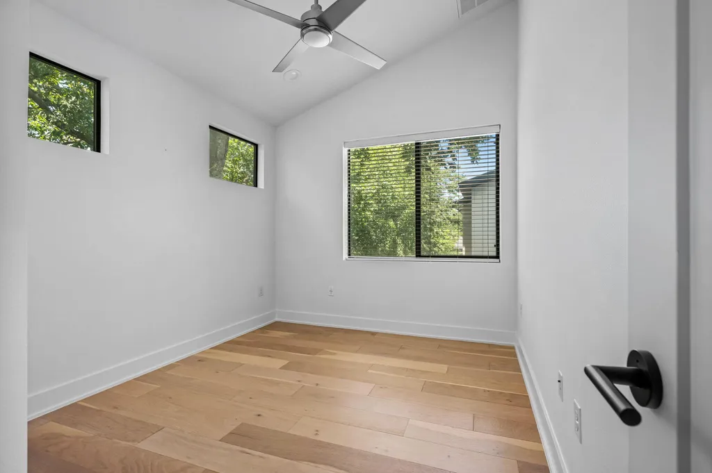 939 E 52nd Street Austin TX 78751