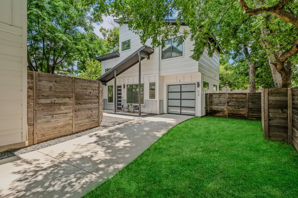 939 E 52nd Street Austin TX 78751