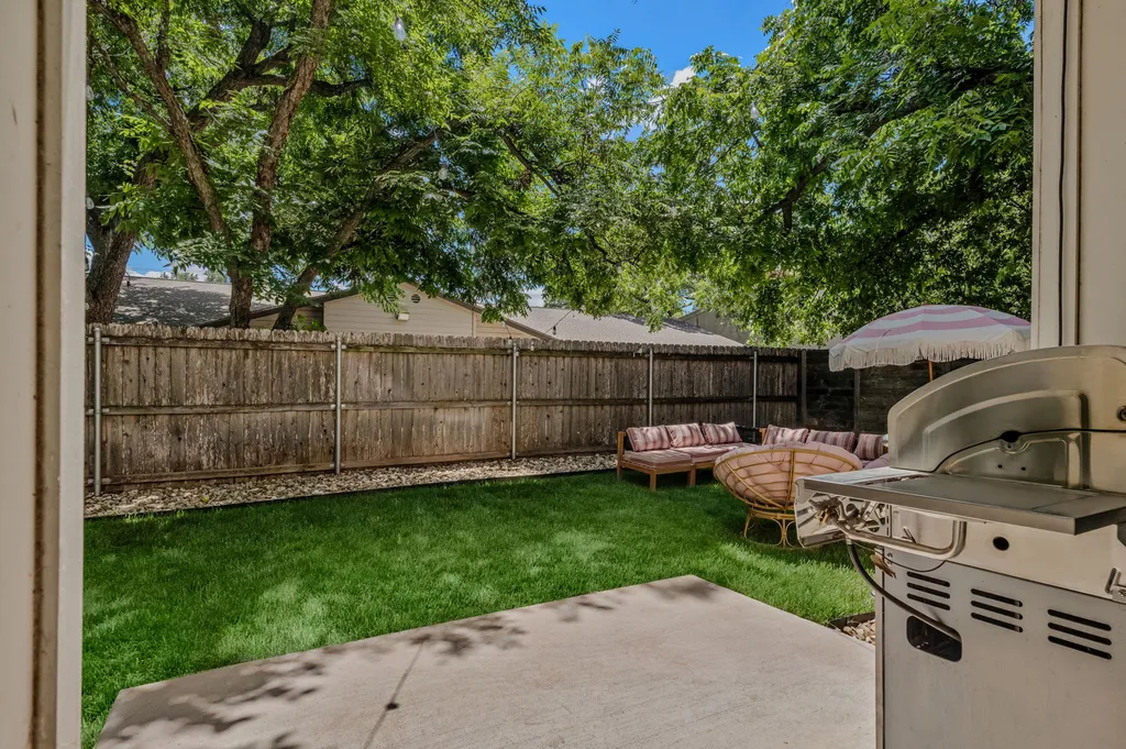 939 E 52nd Street Austin TX 78751