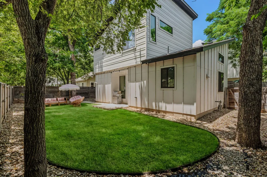 939 E 52nd Street Austin TX 78751
