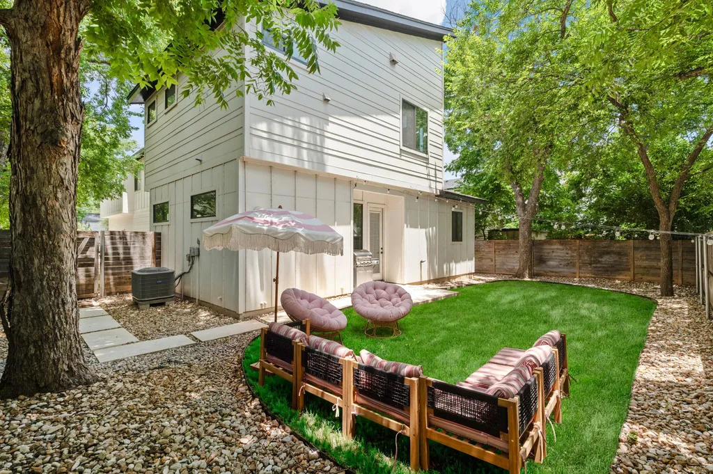 939 E 52nd Street Austin TX 78751