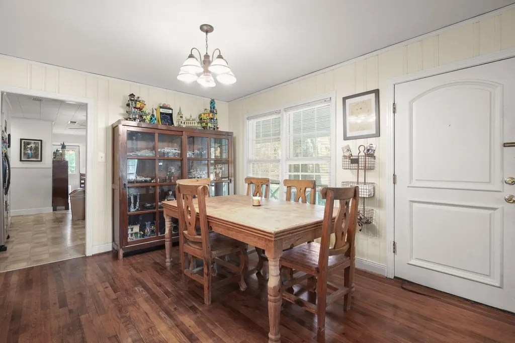 1320 W San Antonio Street Lockhart TX 78644