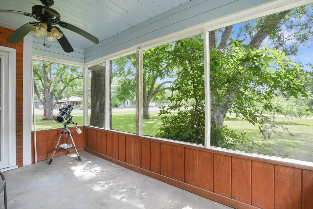 1320 W San Antonio Street Lockhart TX 78644