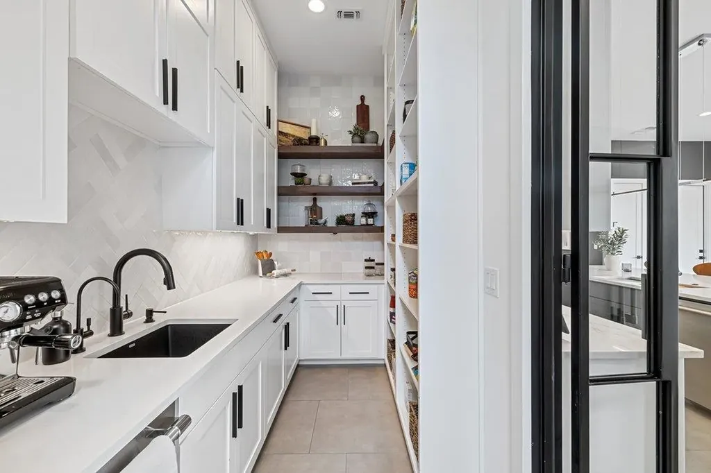 5819 Westslope Drive Austin TX 78731