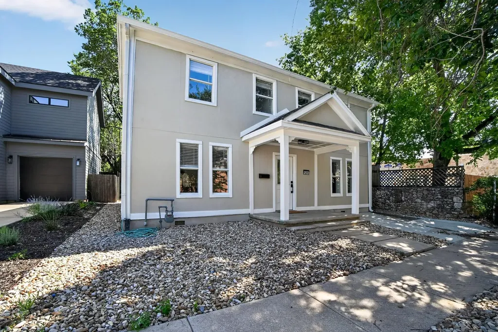 1205 E 9th Street Austin TX 78702