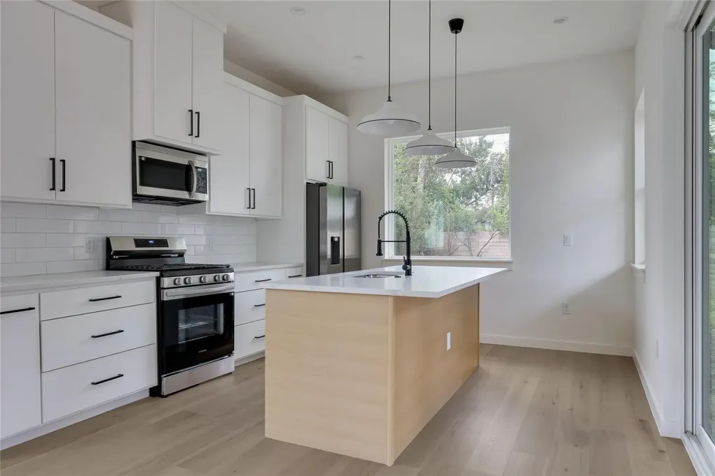 6809 Porter Street Austin TX 78741