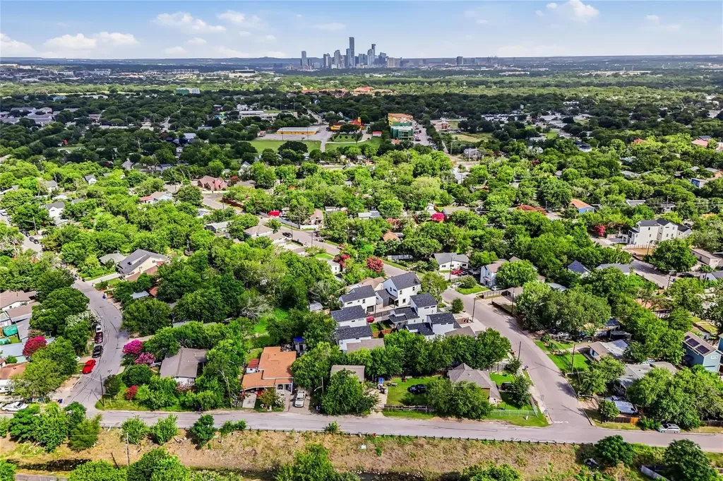 6809 Porter Street Austin TX 78741
