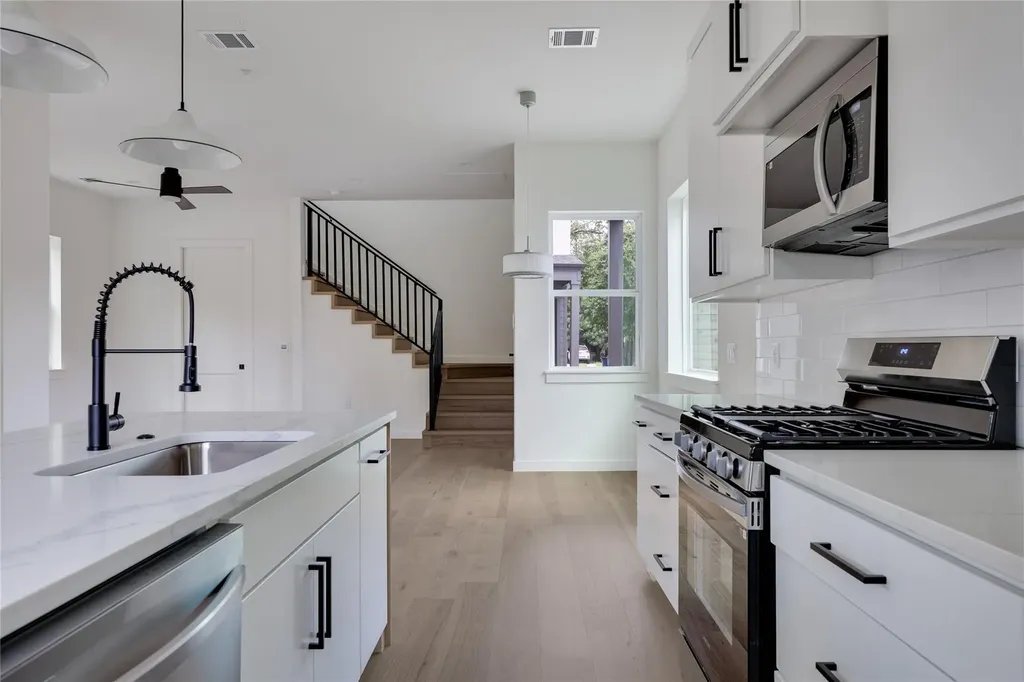 6809 Porter Street Austin TX 78741