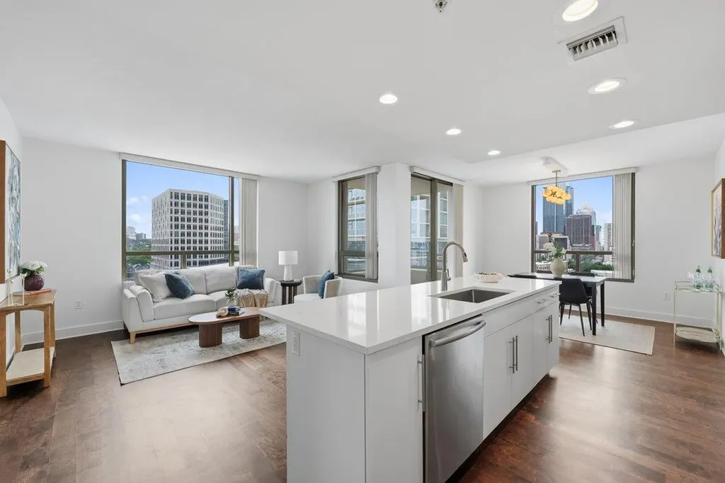 300 Bowie Street Austin TX 78703